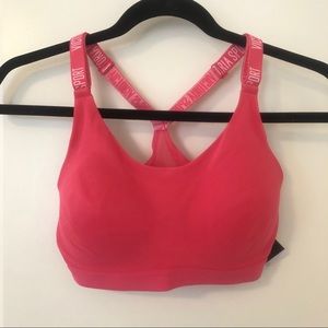 NWT Victoria Secret Sports Bra - 32D